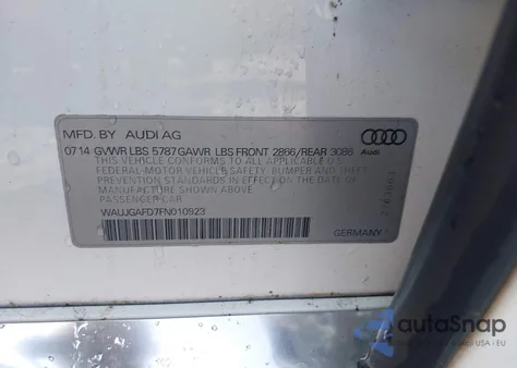 2015 Audi A8 3.0T из США, поврежденный, VIN WAUJGAFD7FN010923